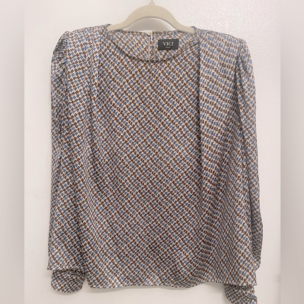 VICI Collection Print Satin Blouse